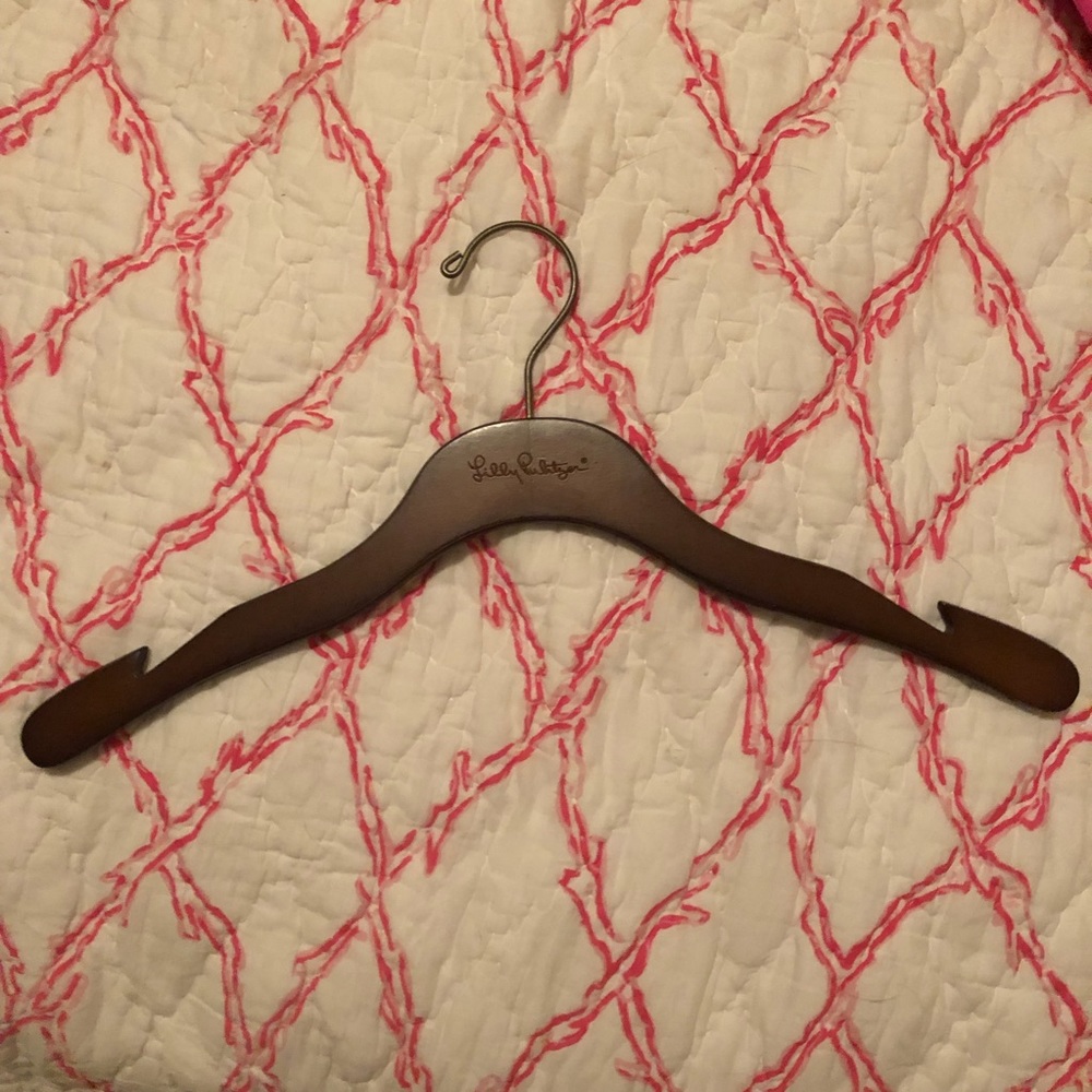 Lilly coat hanger